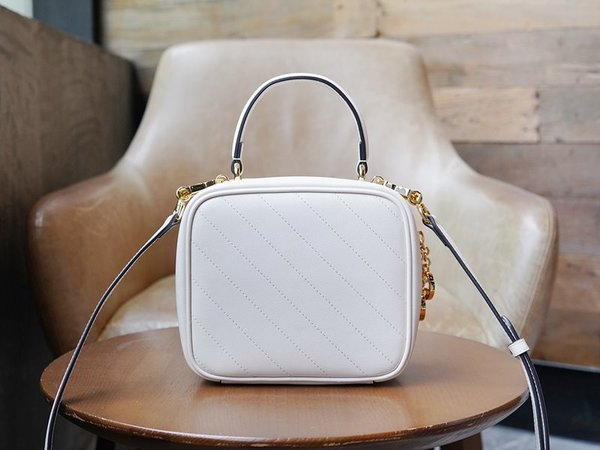 구찌 블론디 탑 핸들백 [매장가 310만원대]