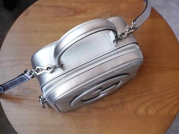 구찌 블론디 탑 핸들백 [매장가 310만원대]