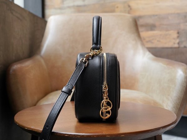 구찌 블론디 탑 핸들백 [매장가 310만원대]