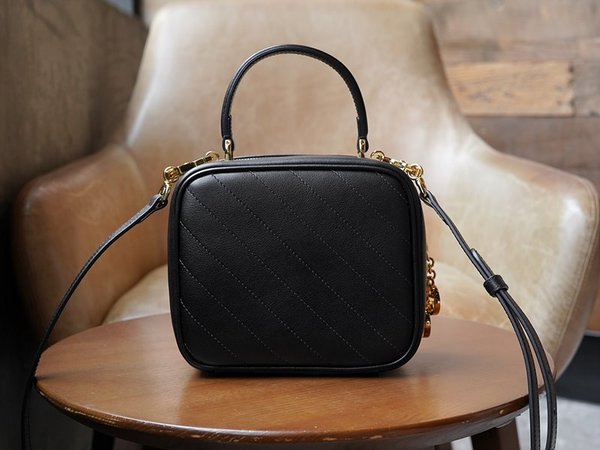 구찌 블론디 탑 핸들백 [매장가 310만원대]