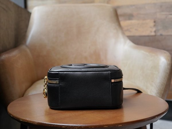 구찌 블론디 탑 핸들백 [매장가 310만원대]