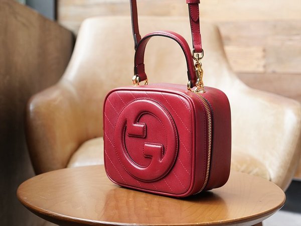 구찌 블론디 탑 핸들백 [매장가 310만원대]