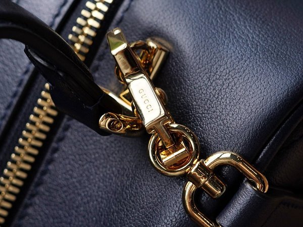 구찌 블론디 탑 핸들백 [매장가 310만원대]