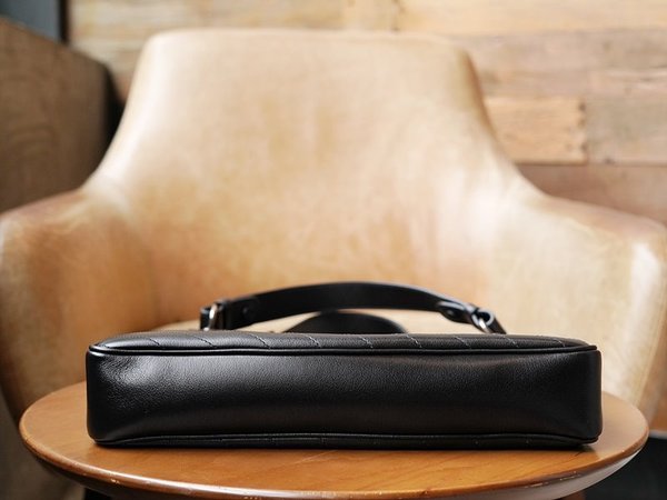 구찌 블론디 스몰 토트백 [매장가 480만원대]