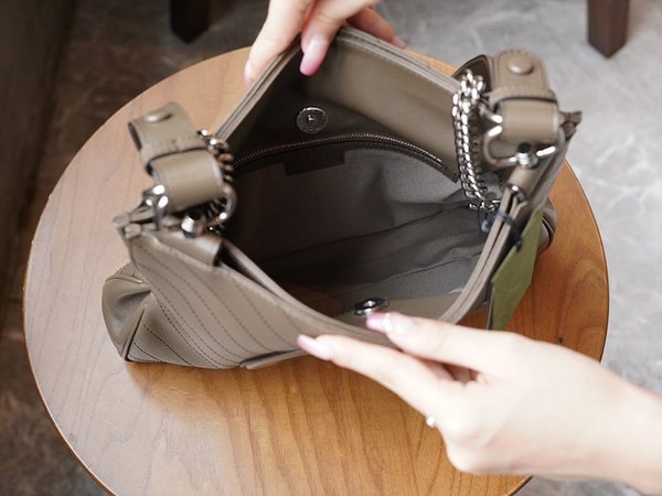 구찌 블론디 스몰 토트백 [매장가 480만원대]