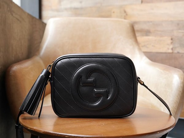 구찌 블론디 스몰 숄더백 [매장가 232만원대]