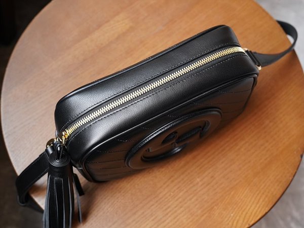 구찌 블론디 스몰 숄더백 [매장가 232만원대]