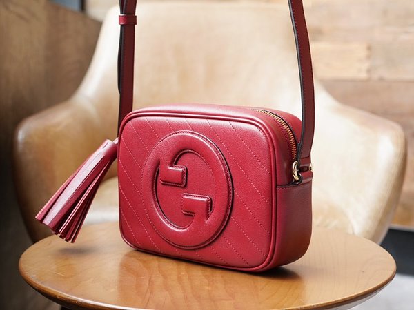 구찌 블론디 스몰 숄더백 [매장가 232만원대]