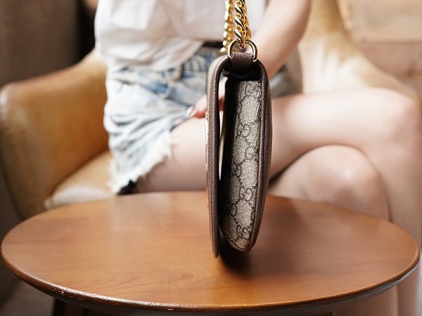 구찌 블론디 숄더백 [매장가 420만원대]