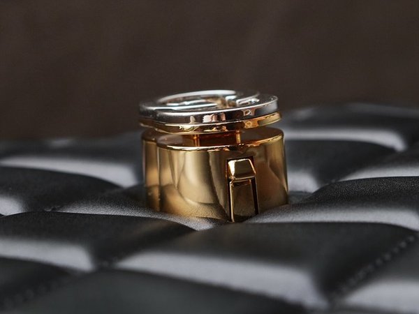 구찌 데코 스몰 숄더백 [매장가 440만원대]