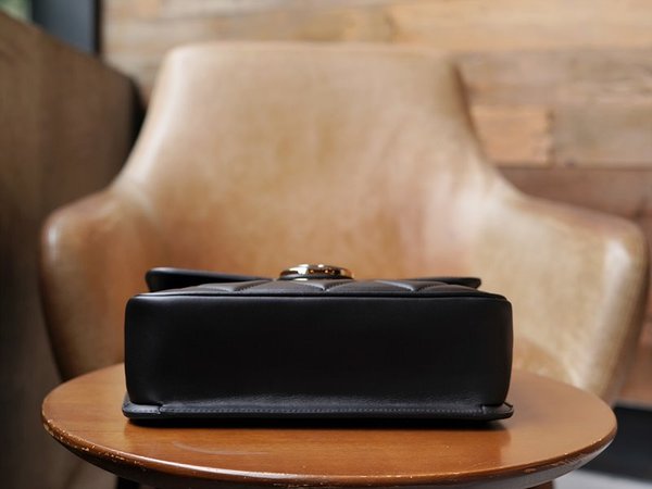 구찌 데코 스몰 숄더백 [매장가 440만원대]