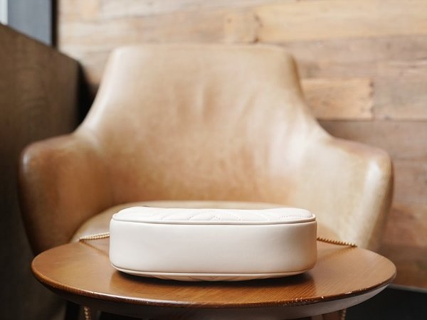 구찌 GG 마몽 하프문 쉐입 미니백 [매장가 187만원대]