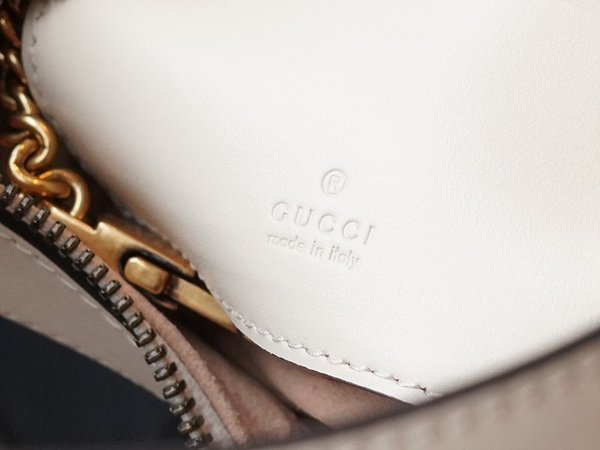 구찌 GG 마몽 하프문 쉐입 미니백 [매장가 187만원대]