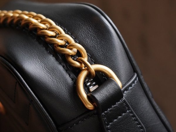 구찌 GG 마몽 스몰 마틀라세 숄더백 [매장가 243만원대]