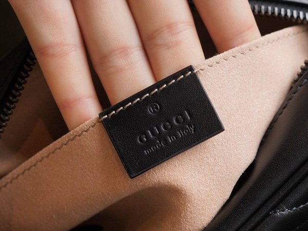 구찌 GG 마몽 스몰 마틀라세 숄더백 [매장가 243만원대]