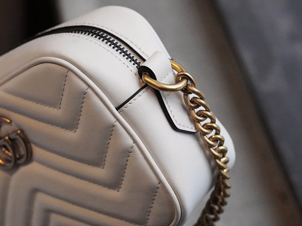 구찌 GG 마몽 스몰 마틀라세 숄더백 [매장가 243만원대]