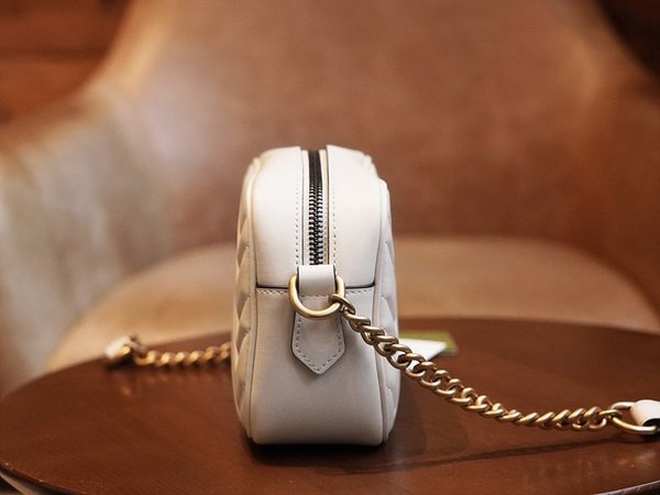 구찌 GG 마몽 스몰 마틀라세 숄더백 [매장가 243만원대]