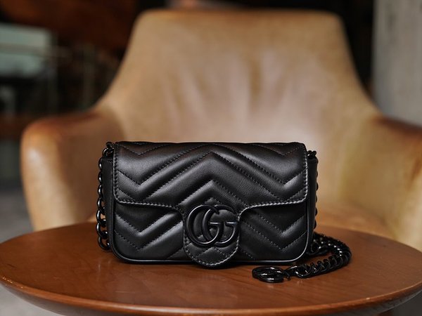 구찌 GG 마몽 벨트백 [매장가 233만원대]