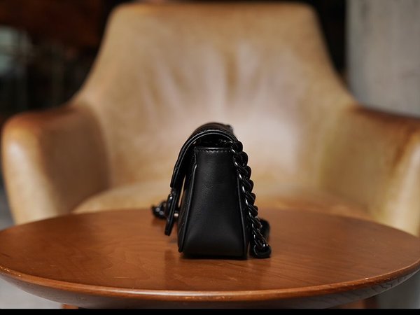 구찌 GG 마몽 벨트백 [매장가 233만원대]