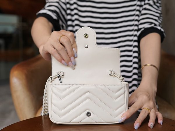 구찌 GG 마몽 벨트백 [매장가 233만원대]