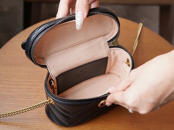 구찌 GG 마몽 미니 탑 핸들백 [매장가 168만원대]