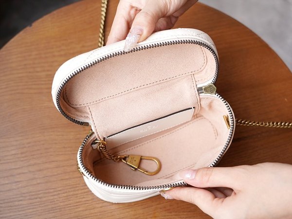 구찌 GG 마몽 미니 탑 핸들백 [매장가 168만원대]