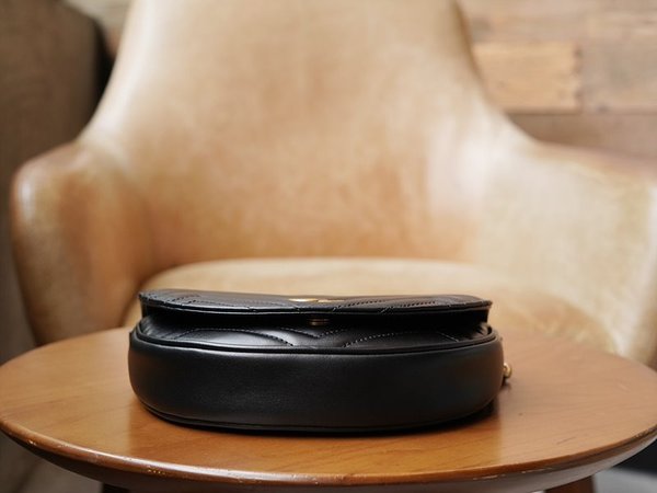 구찌 GG 마몽 마틀라세 체인 미니백 [매장가 248만원대]