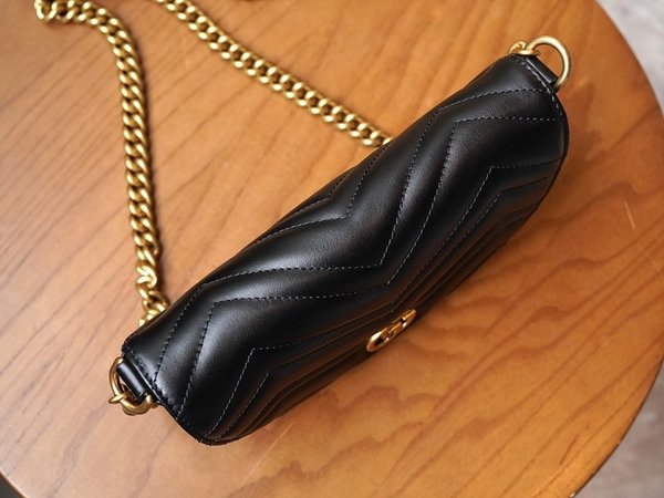 구찌 GG 마몽 마틀라세 체인 미니백 [매장가 248만원대]