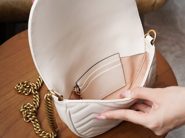 구찌 GG 마몽 마틀라세 체인 미니백 [매장가 248만원대]