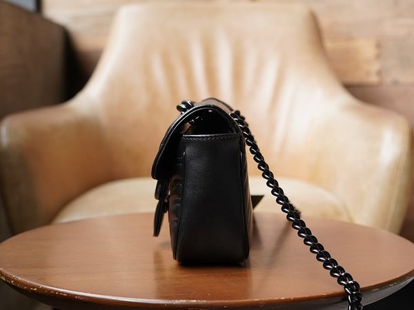 구찌 GG 마몽 마틀라세 미니백 [매장가 310만원대]