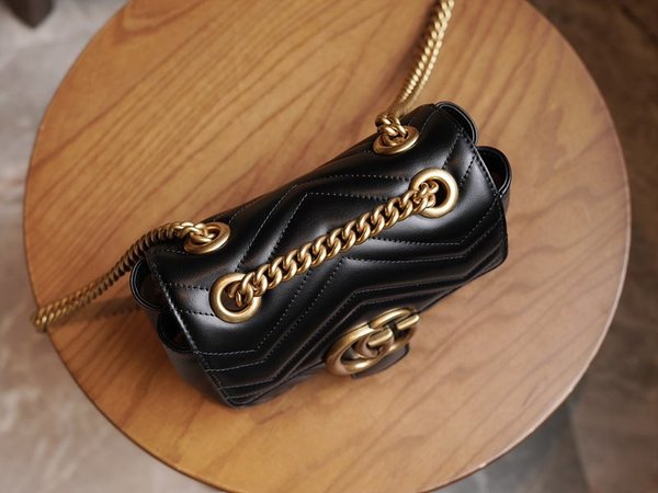 구찌 GG 마몽 마틀라세 미니 토트백 [매장가 267만원대]