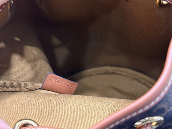 셀린느 틴 클라라백 트리옹프 캔버스 & 카프스킨 탠 [매장가 255만원대]