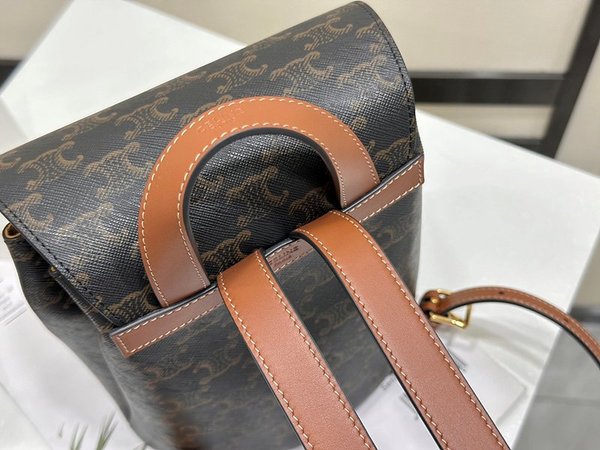 셀린느 보니 백팩 트리옹프 캔버스 & 카프스킨 [매장가 365만원대]