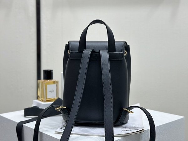 셀린느 보니 백팩 부드러운 카프스킨 블랙 [매장가 420만원대]