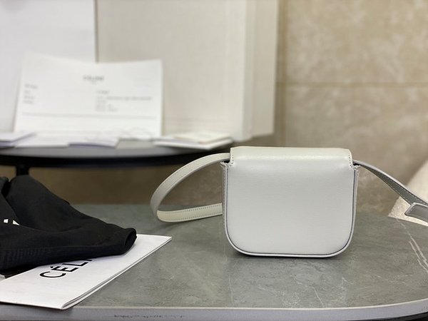 셀린느 미니 클로드 샤이니 카프스킨 화이트 [매장가 185만원대]