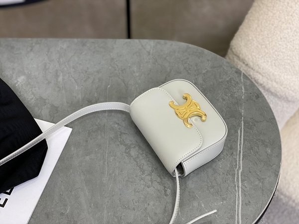 셀린느 미니 클로드 샤이니 카프스킨 화이트 [매장가 185만원대]