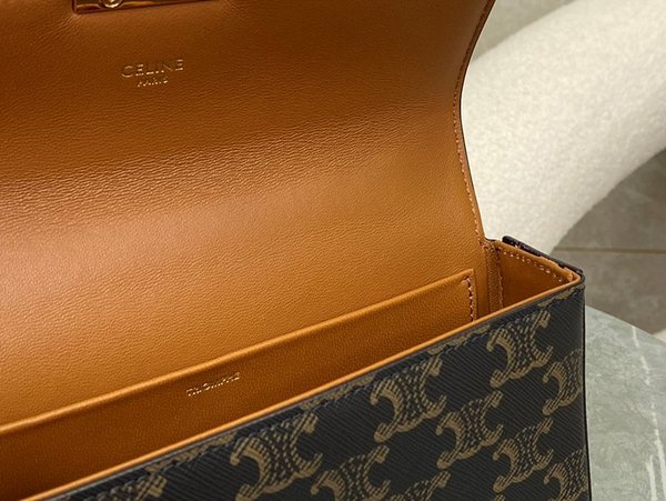 셀린느 퀴르 트리오페 골드체인 숄더백 트리오페 캔버스 & 카프스킨 탠 [매장가 425만원대]