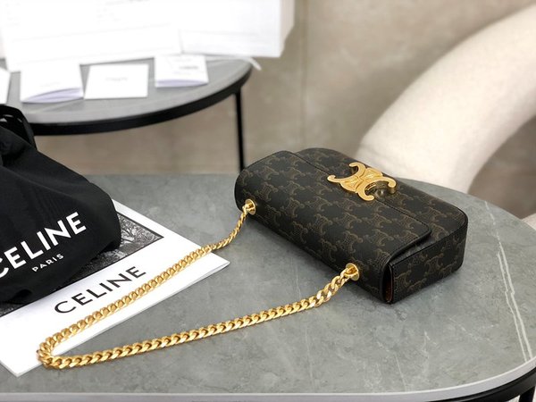 셀린느 클로드 체인 숄더백 트리옹프 캔버스 & 카프스킨 탠 [매장가 425만원대]