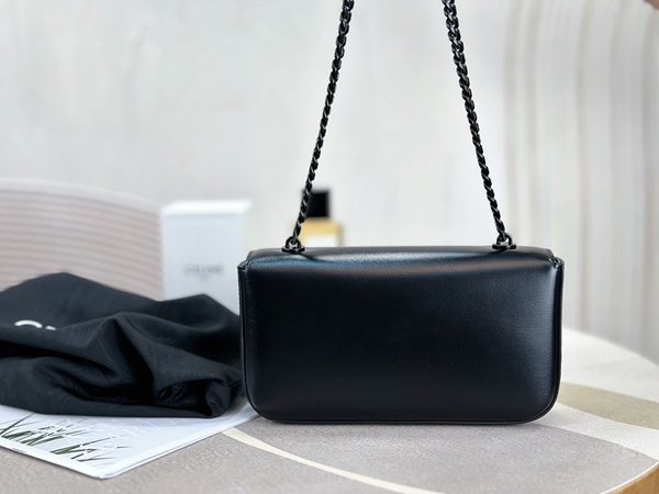 셀린느 클로드 체인 숄더백 샤이니 카프스킨 블랙 [매장가 425만원대]