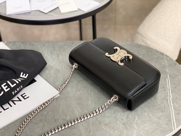 셀린느 클로드 체인 숄더백 샤이니 카프스킨 블랙 [매장가 425만원대]