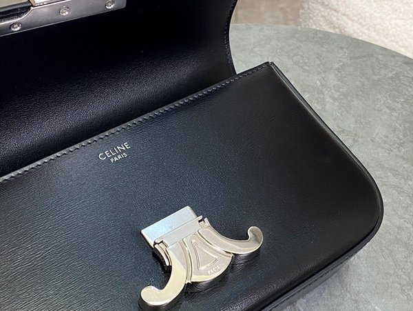 셀린느 클로드 체인 숄더백 샤이니 카프스킨 블랙 [매장가 425만원대]