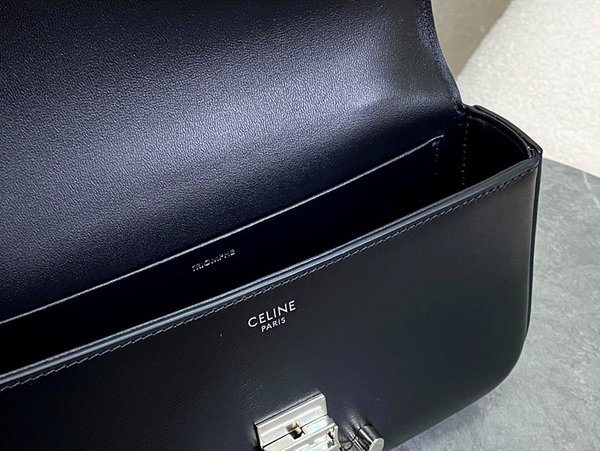 셀린느 클로드 체인 숄더백 샤이니 카프스킨 블랙 [매장가 425만원대]