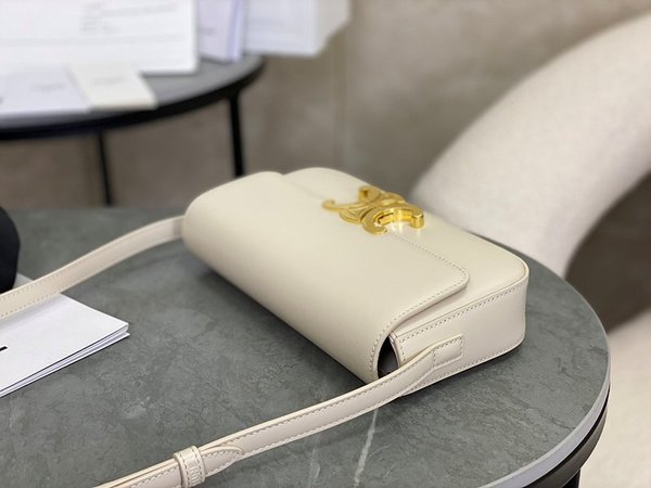 셀린느 클로드 숄더백 샤이니 카프스킨 [매장가 405만원대]