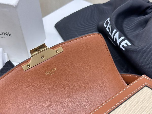 셀린느 틴 트리옹프 백 텍스타일 & 카프스킨 내추럴 탠 [매장가 530만원대