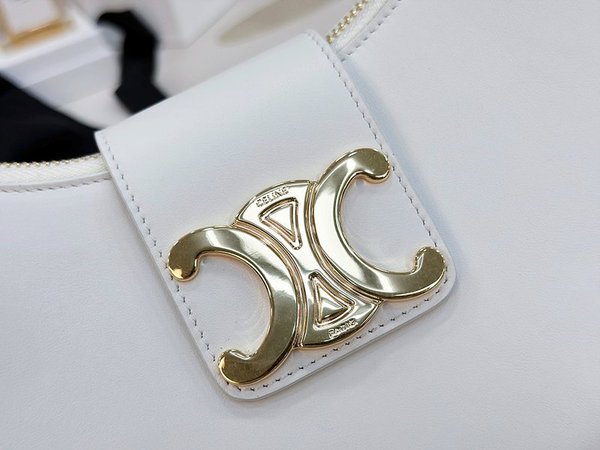 셀린느 미디엄 트리옹프 아바백 부드러운 카프스킨 라이스 [매장가 370만원대]