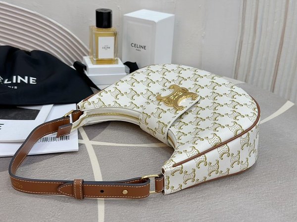 셀린느 미디엄 트리옹프 아바백 캔버스 & 카프스킨 화이트 [매장가 330만원대]