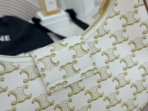 셀린느 미디엄 트리옹프 아바백 캔버스 & 카프스킨 화이트 [매장가 330만원대]