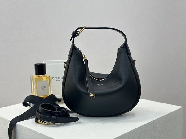 셀린느 틴 룰루 그레인 카프스킨 블랙 [매장가 265만원대]