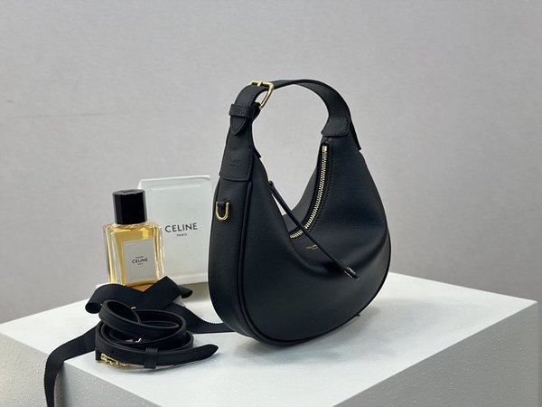 셀린느 틴 룰루 그레인 카프스킨 블랙 [매장가 265만원대]