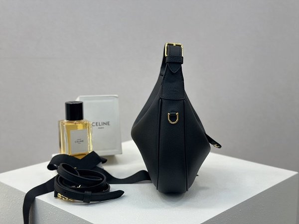 셀린느 틴 룰루 그레인 카프스킨 블랙 [매장가 265만원대]